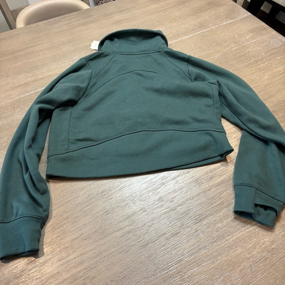 Green Quarter-Zip Cropped Pullover - Picture 7 of 9